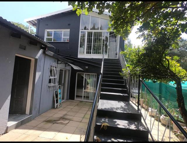 4 BEDROOM HOUSE FOR SALE IN BORDEAUX